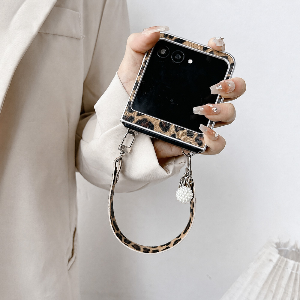 Leopardenmuster Klappbare Hand – Phone Accessories And Gadget Bewertung und Preis