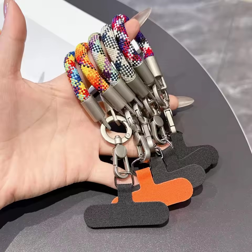 Metall-Handyband mit Drehbarem – Phone Accessories And Gadget Bewertung und Preis