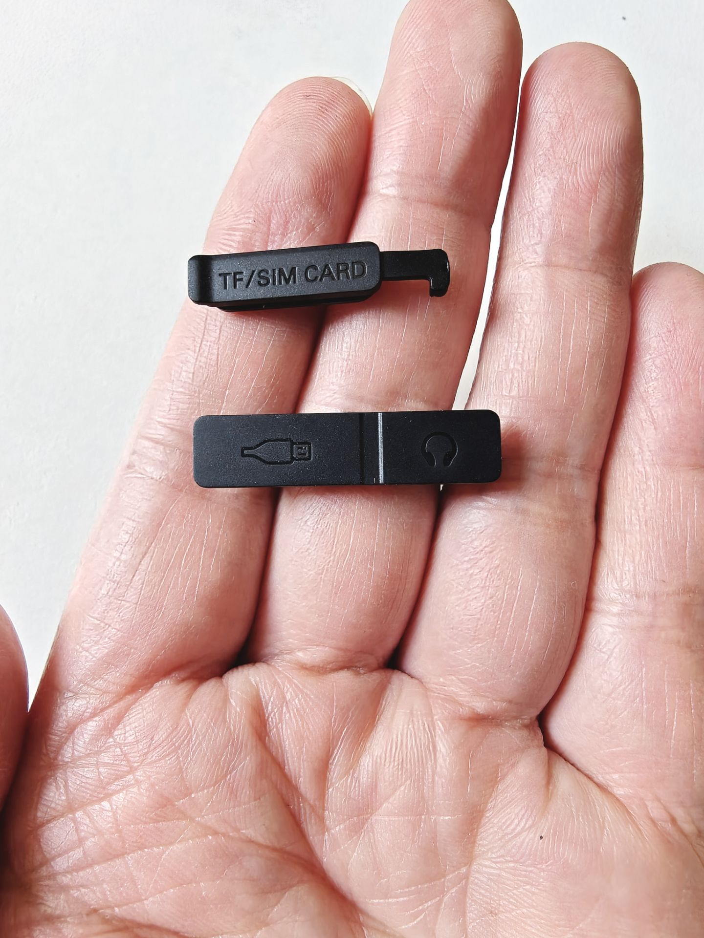 USB-Staubschutzkappe aus Gummi – Phone Accessories Store Bewertung und Preis